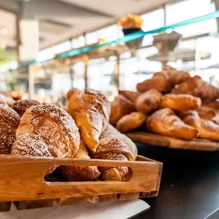 营地 Club Del Sole Pini Boutique 4*