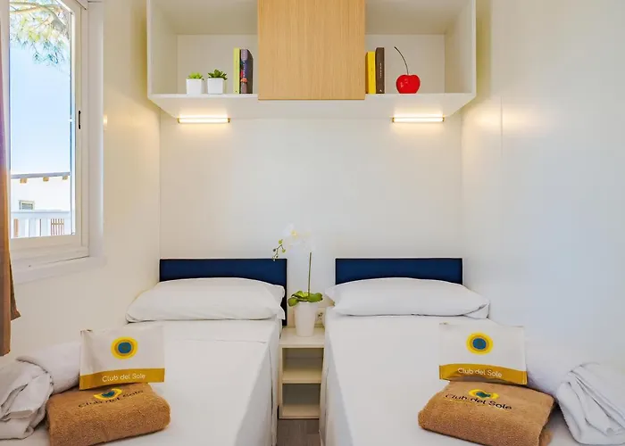 Club Del Sole Pini Boutique Кемпинг 4*