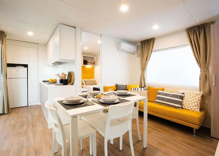 Club Del Sole Pini Boutique Punta Marina