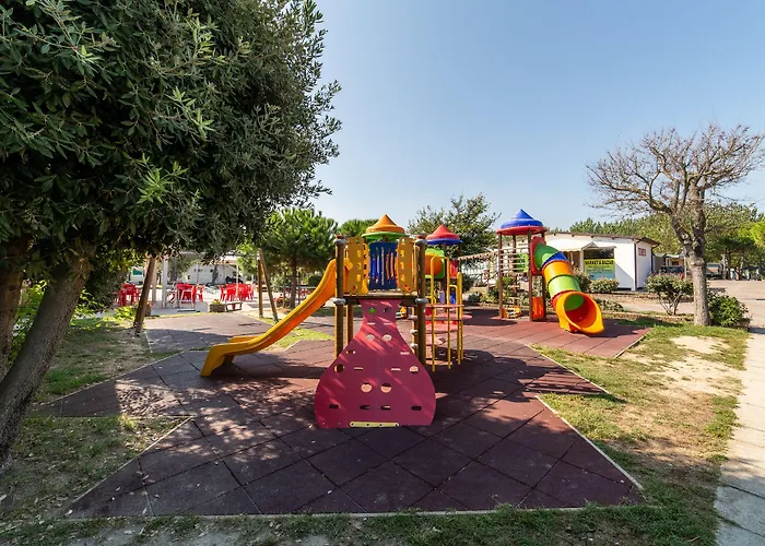 Club Del Sole Pini Boutique Punta Marina