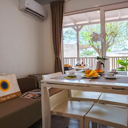 Club Del Sole Pini Boutique Kemping Punta Marina