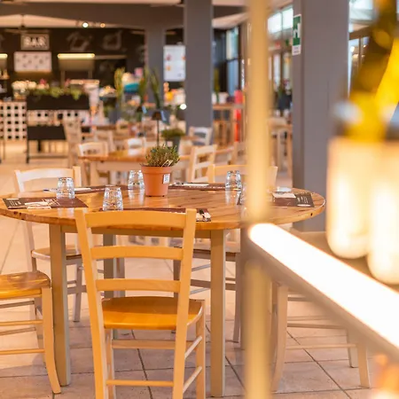 Club Del Sole Pini Boutique אתר קמפינג 4*