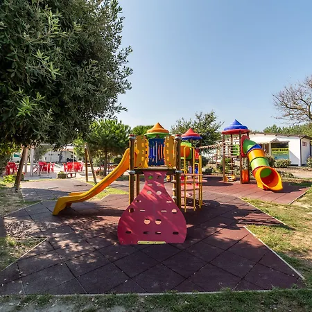 Club Del Sole Pini Boutique Punta Marina