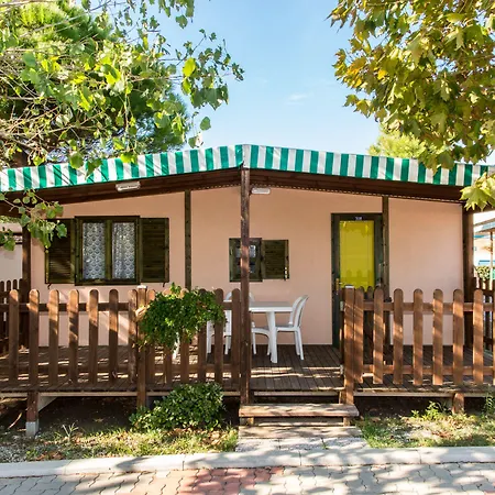 캠프장 Club Del Sole Pini Boutique 4*