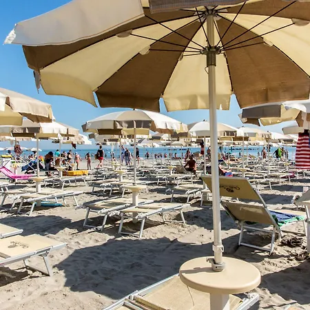 Club Del Sole Pini Boutique Campeggio Punta Marina