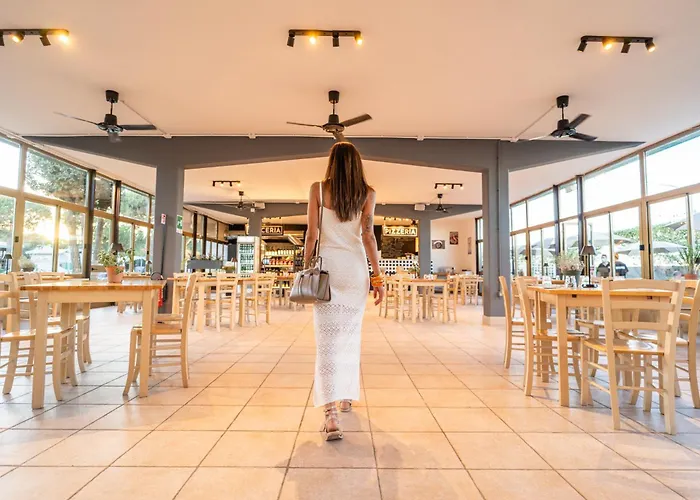 Club Del Sole Pini Boutique Punta Marina